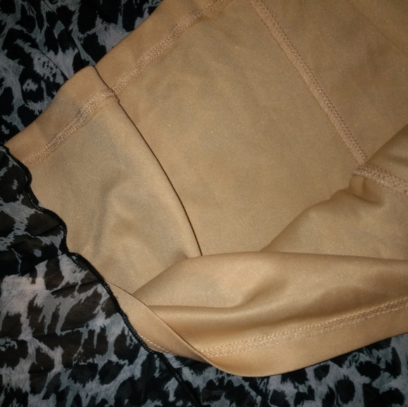 Pleated, Leopard Print Handkerchief-Cut Midi-Skirt - Picture 7 of 16